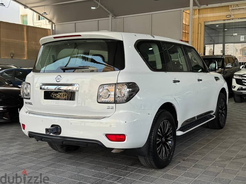 Nissan Patrol SE 8