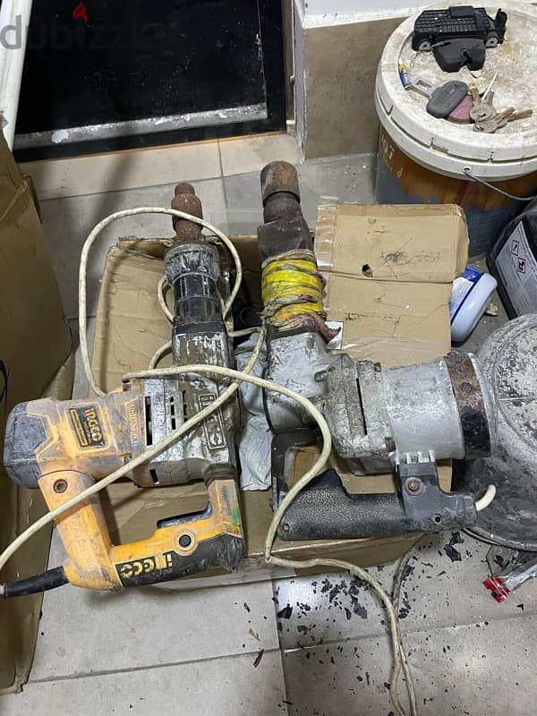 tools for sale only 10 bd for 1 piece 1