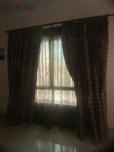 Good quality curtain x 2