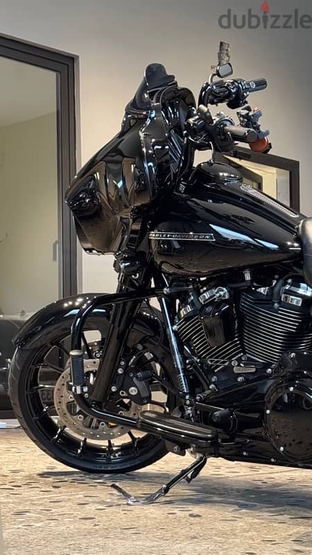 Harley Davidson street glide (special) 1