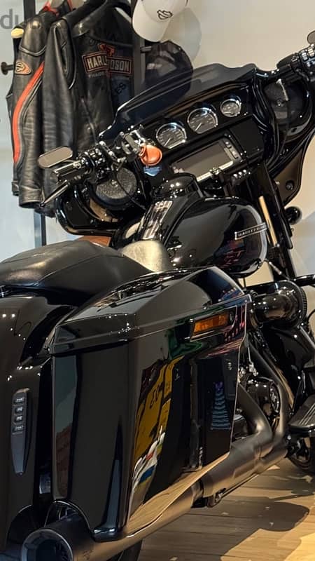 Harley Davidson street glide (special) 5