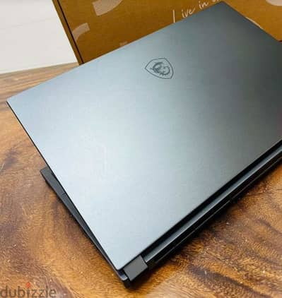 MSi 17.3 gaming laptop Core i7 RTX Nvidia 8GB Vram Laptop