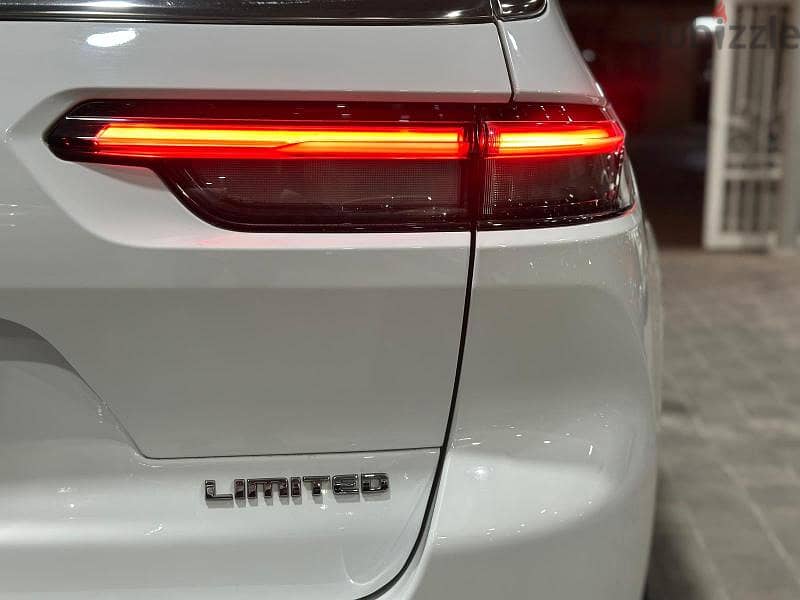 Jeep Grand Cherokee Limited V6 5