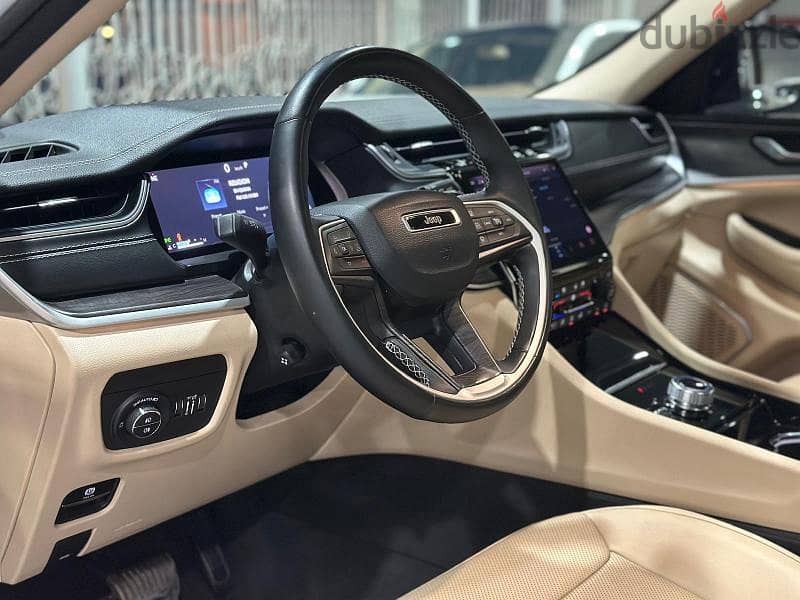 Jeep Grand Cherokee Limited V6 6