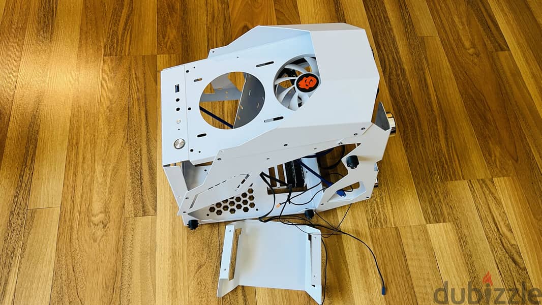 Custom Gaming / PC Case Chassis – Open Frame White Case - Computer ...