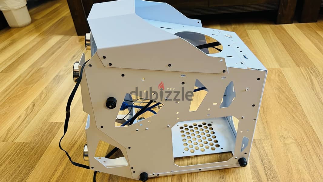 Custom Gaming / PC Case Chassis – Open Frame White Case - Computer ...