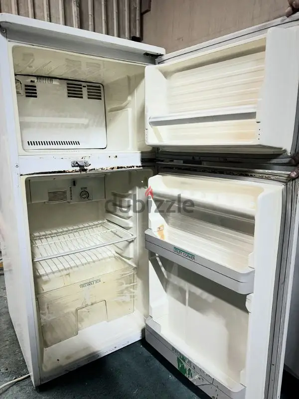 سبلت 3 طن وويندو طنين وثلاجه حجم صغير وجفافات وميكرويف طاوله طعام459275547601152005