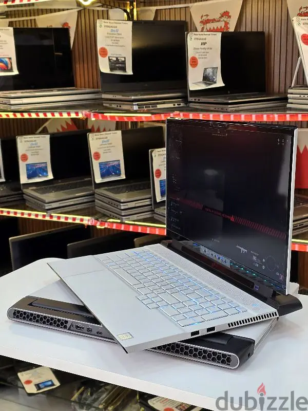 Alienware M17 R2 Core i7-9th Generation459812754875361283