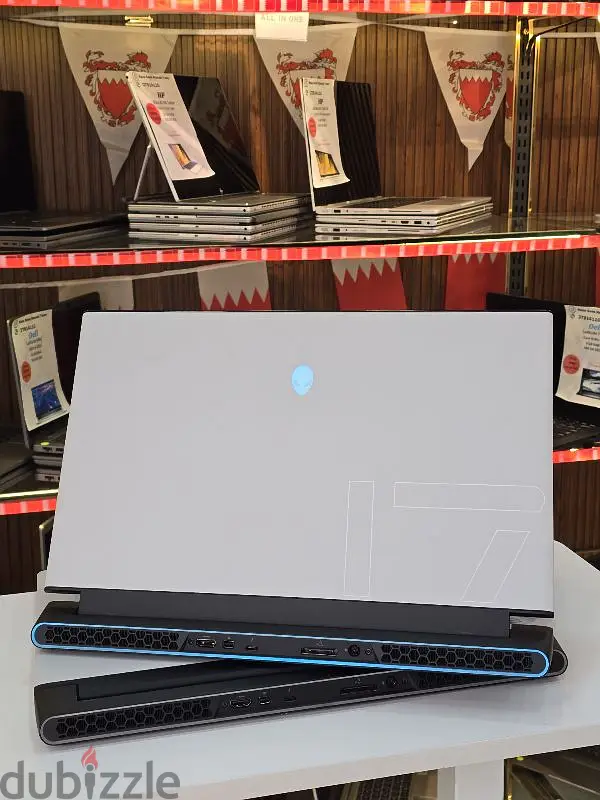 Alienware M17 R2 Core i7-9th Generation459812754875361284