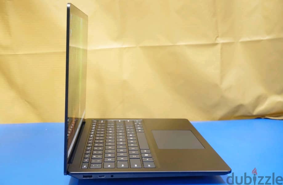Microsoft Surface laptop 4 Core i7 16GB 512GB 10th generation 220BD 5