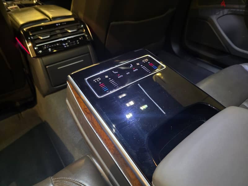 Audi A8L 2019 9