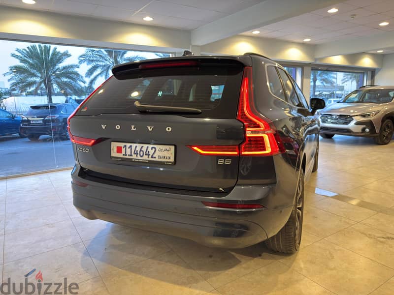 Volvo XC60 2023 4