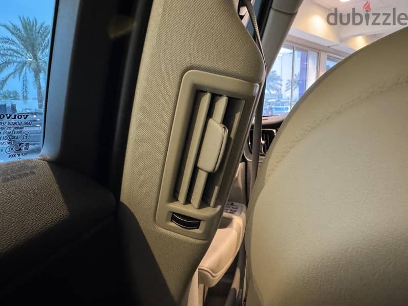 Volvo XC60 2023 10