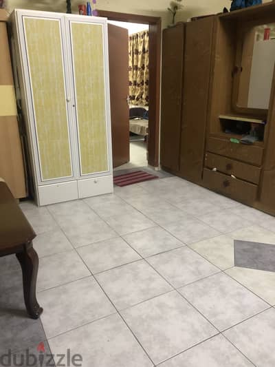 ROOM & BED space Available