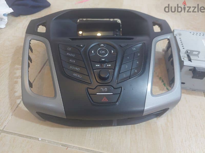 Ford Focus . stereo 3