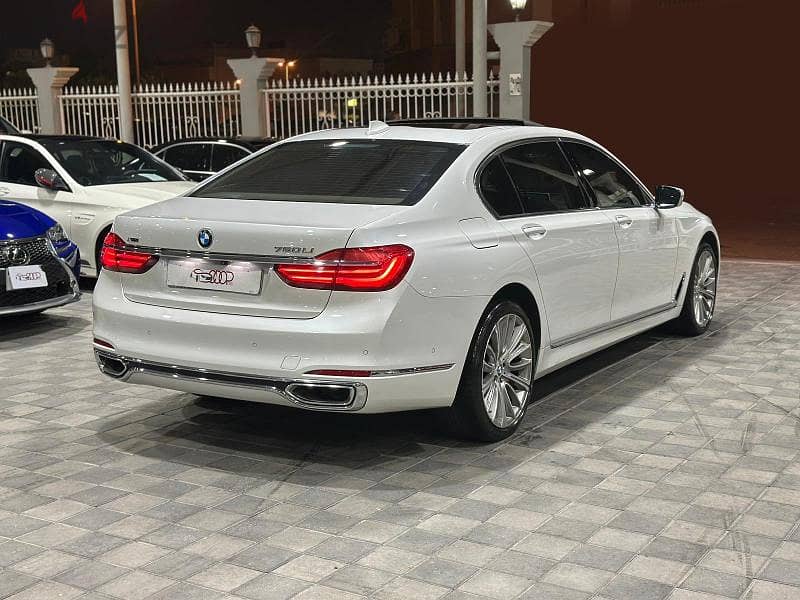 Bmw 750Li V8 TwinTurbo 3
