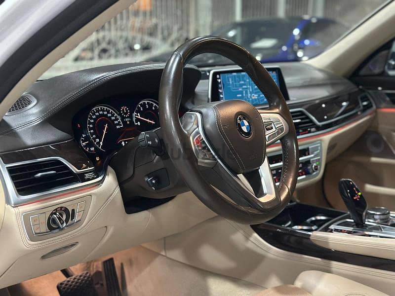 Bmw 750Li V8 TwinTurbo 5