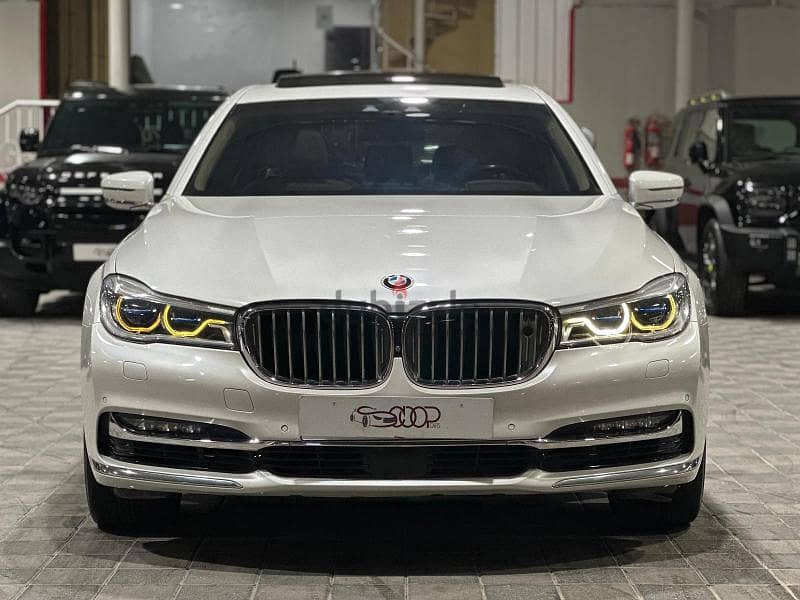 Bmw 750Li V8 TwinTurbo 11