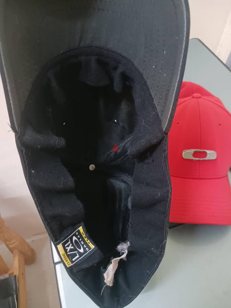 USED OAKLEY GASCAN CAP 1