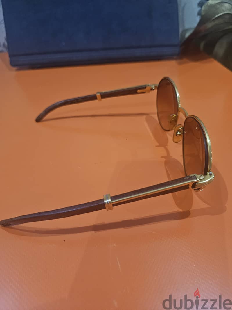 Cartier frame gold 18g    200BD 1