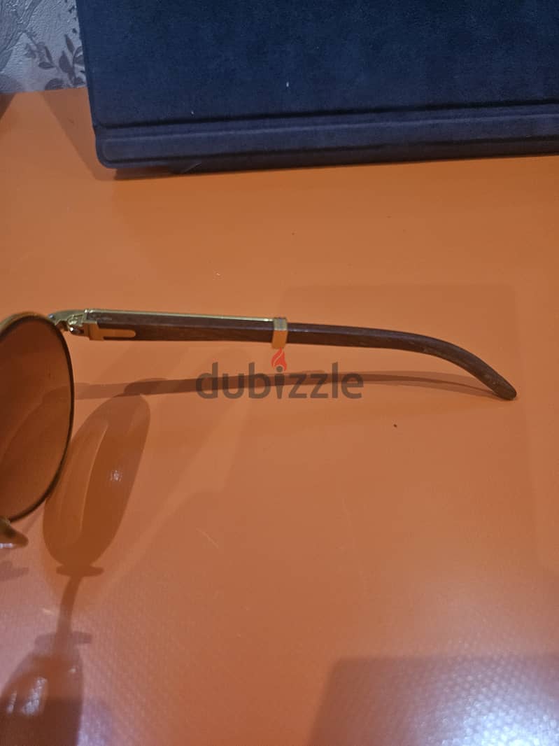 Cartier frame gold 18g    200BD 5