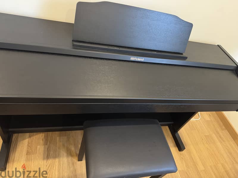 Roland RP302-CBL Digital Piano 1