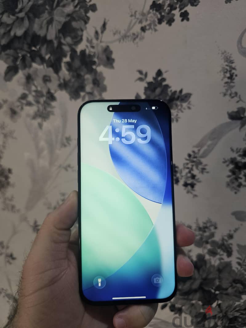 Apple - iPhone 16 Pro 1