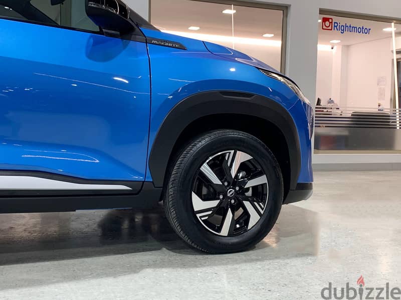 Nissan Megnite (14,000 Kms) 8