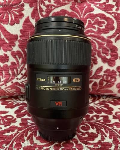 Nikon 105 mm f2.8