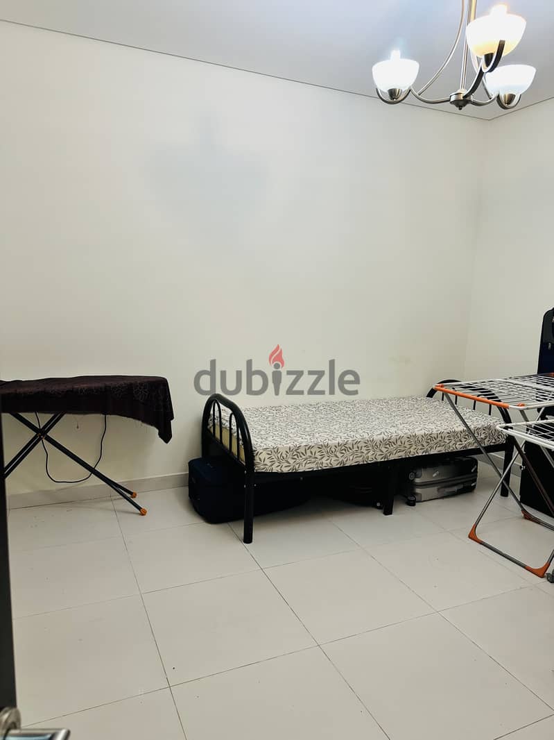Room for Rent for Kerala Executive Bachelors 5