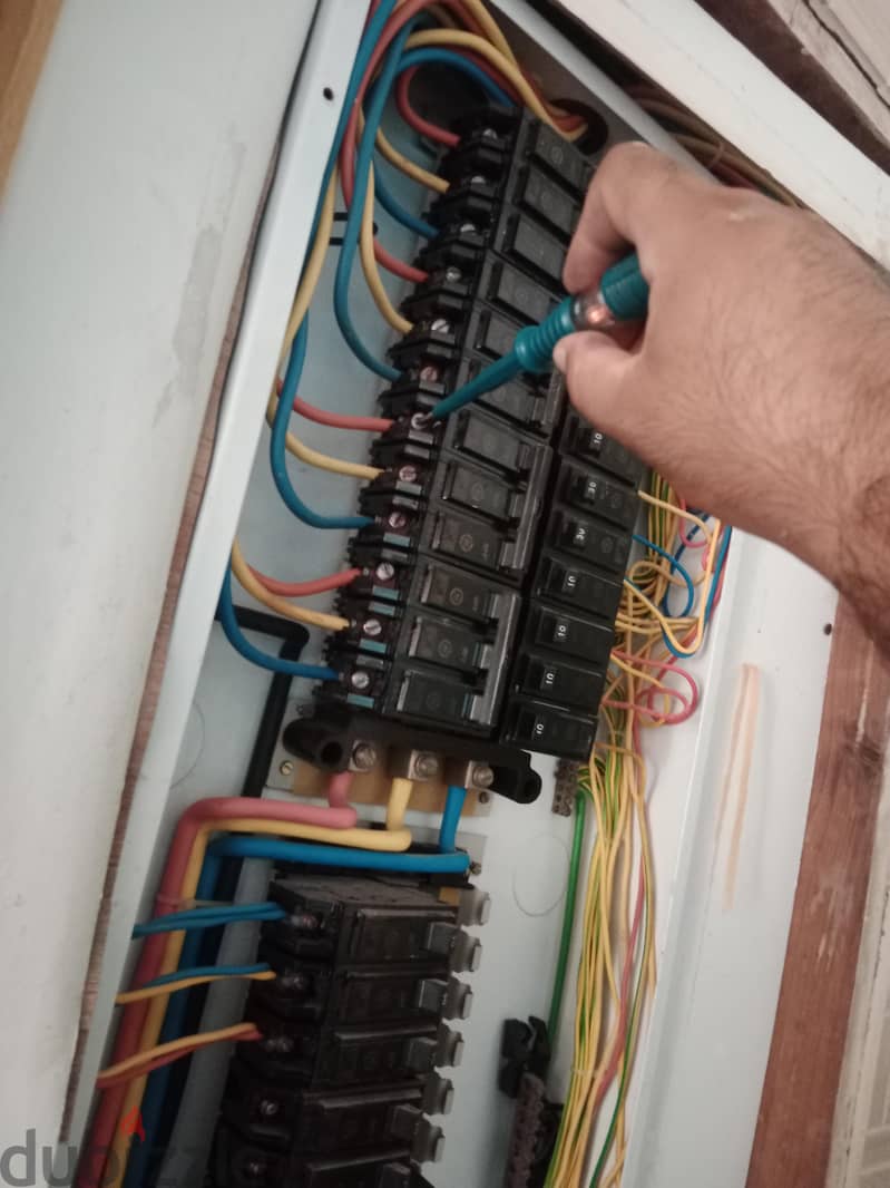 خدمات كهربائيين وسباكين في جميع أنحاء البحرين 5