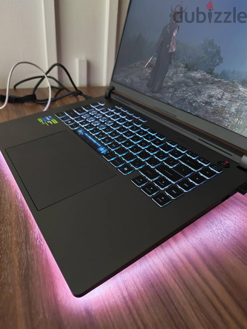 asus rog strix g16 1