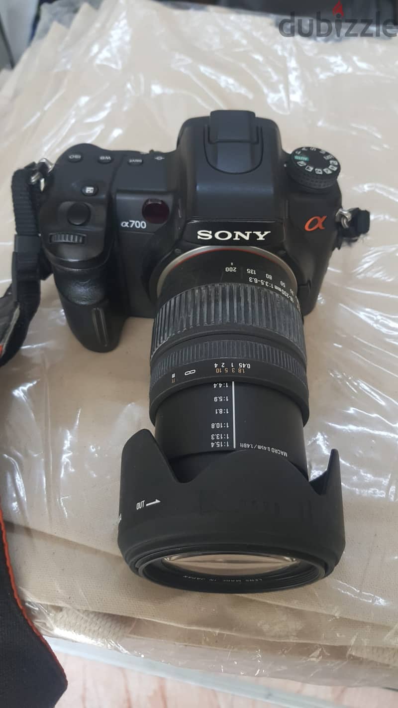 SONY Alpha 700 DSLR Camera 3