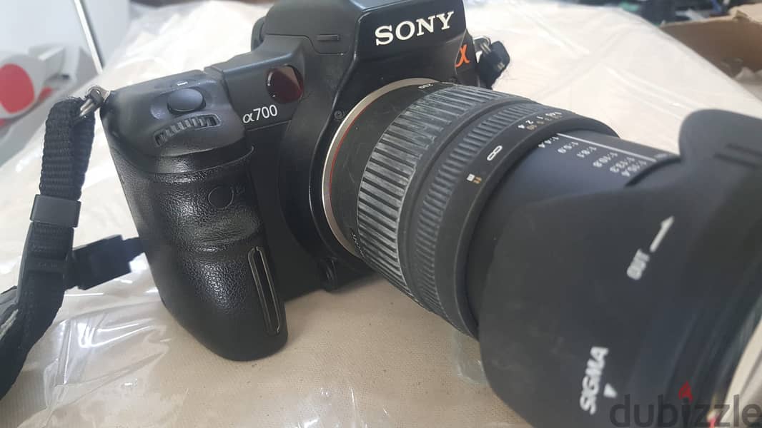 SONY Alpha 700 DSLR Camera 5