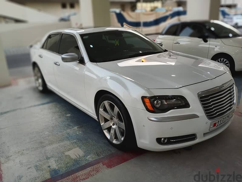 FOR SALE - CHRYSLER 300C 2800BD NEG 8