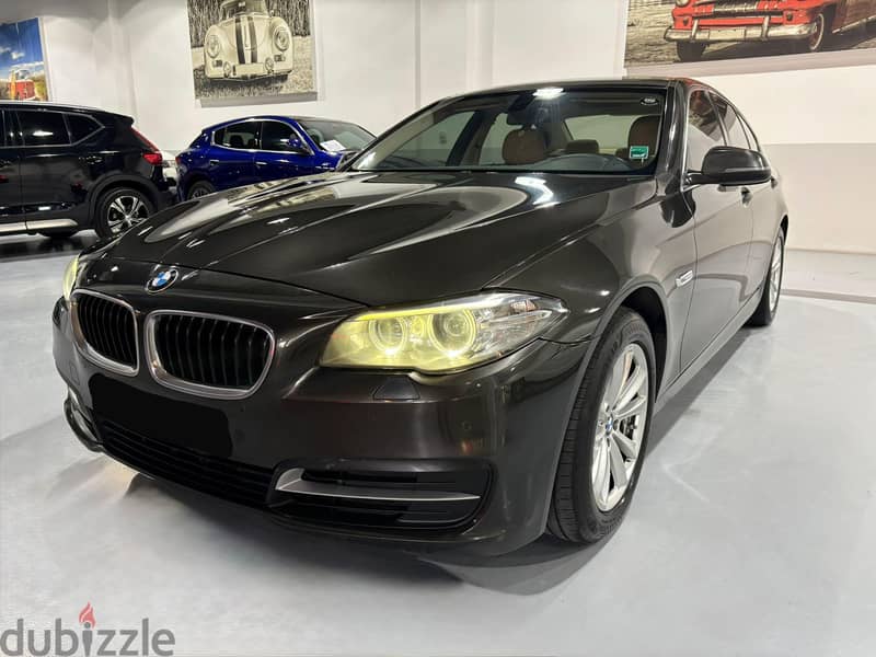 BMW 520i 2015  2.0L Twin-power Turbo 190HP 1