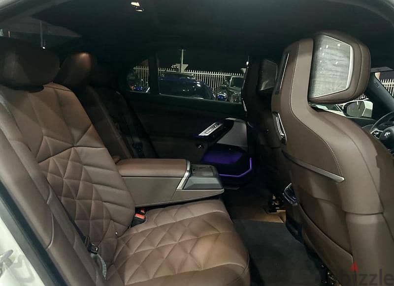 BMW 740i M Kit 8