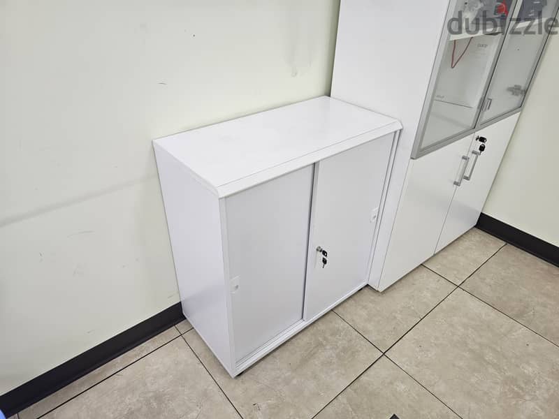 Cabinet 7