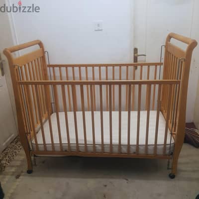 CALL (36216143) Baby Bed Crib In Perfect Condition with Mattress and