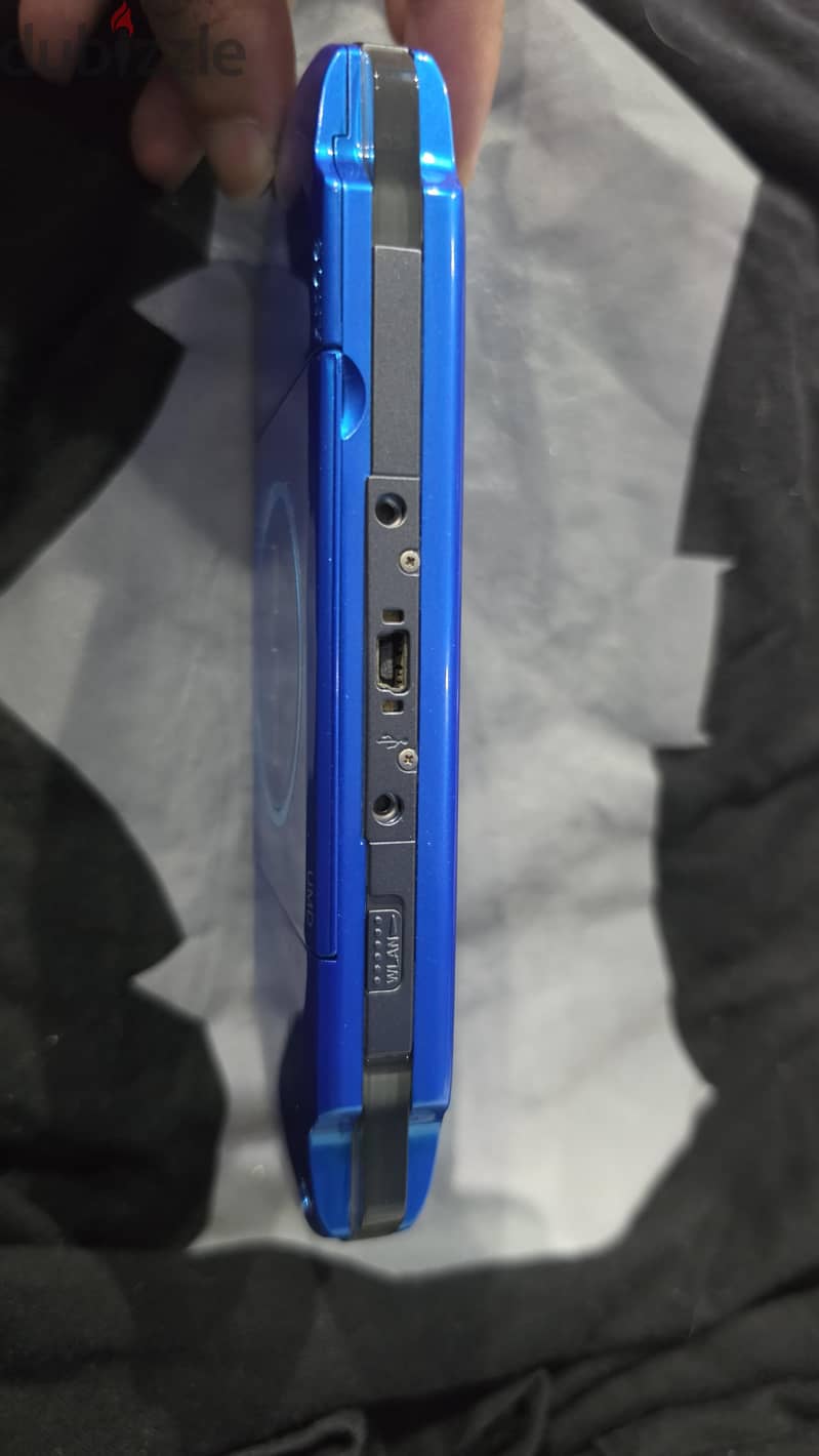 PSP 3000 BLUE MODDED 128GB 4