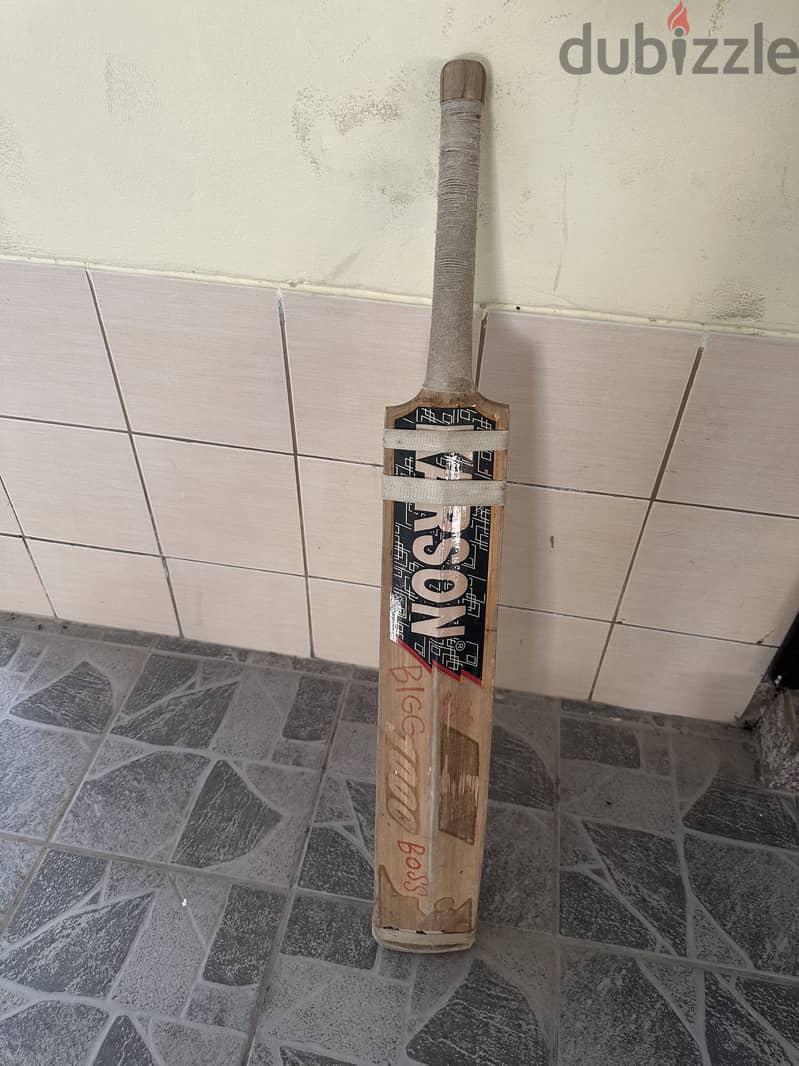 Cricket bat good condition. Tape boll and deuce ball 2