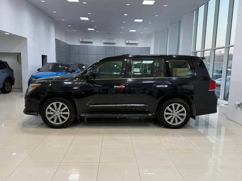 Lexus LX-Series 2010 2