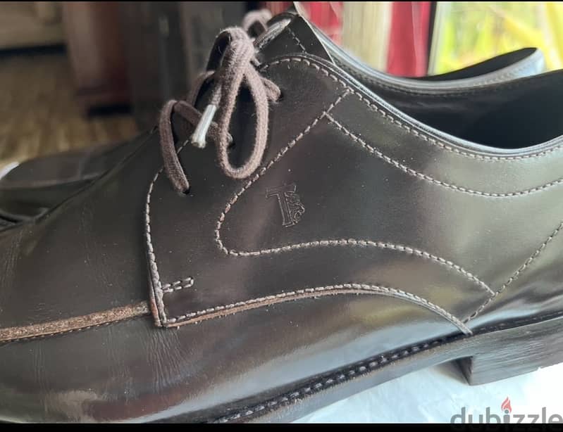 Authentic Tods Shoe 9