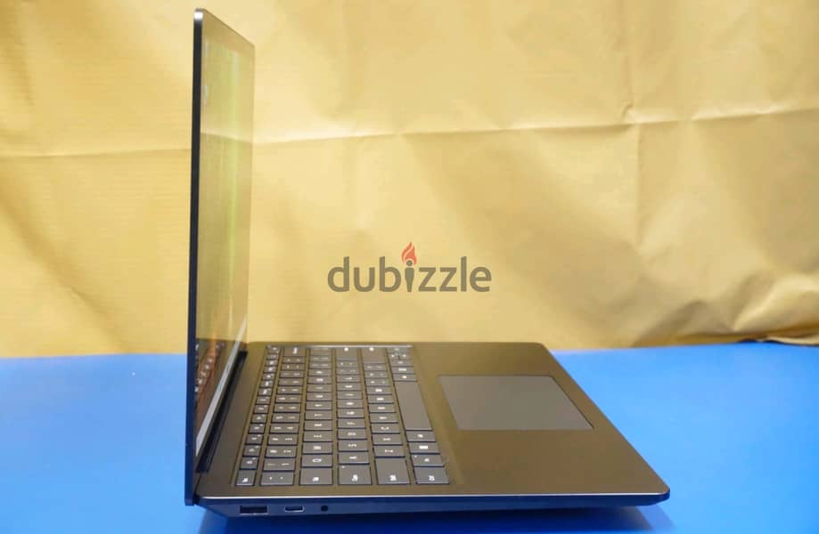 Microsoft Surface laptop 7Core i7 16GB 512GB 10th generation 220BD 7