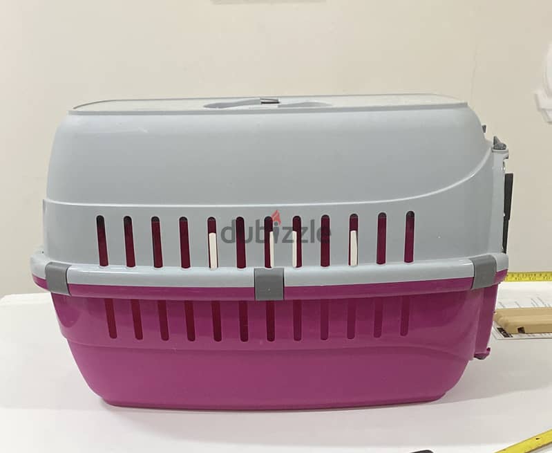 Pink/grey cat carrier, large, 55cm x 35cmr x 33cm, BD10 1
