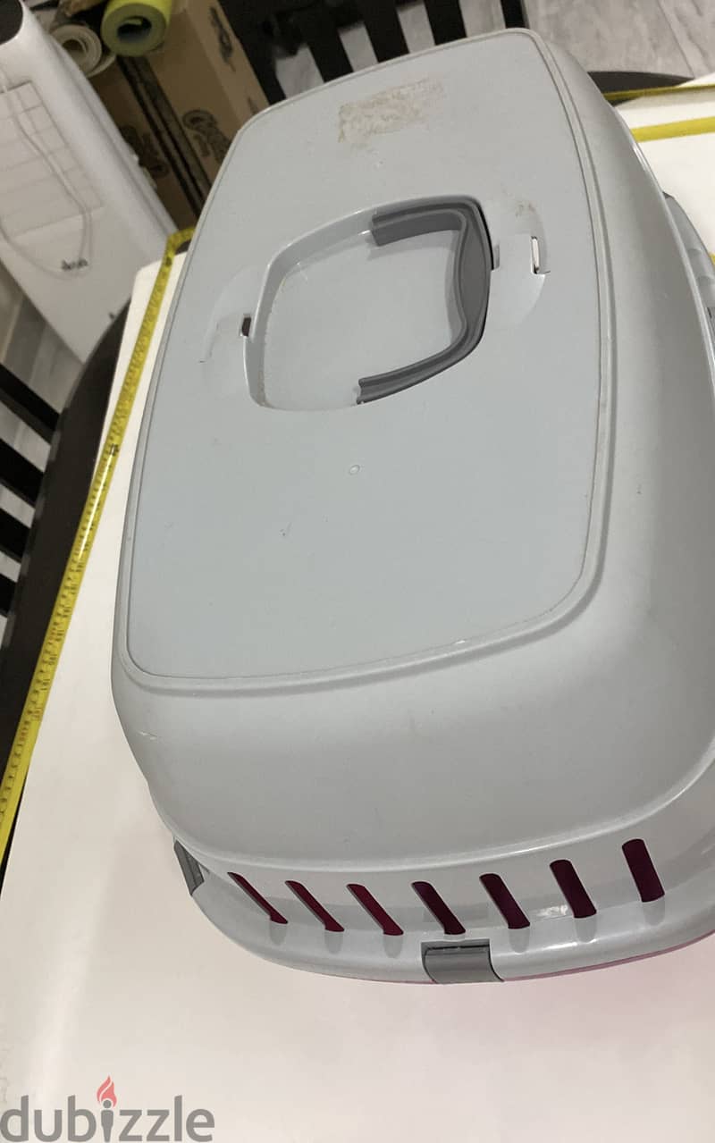 Pink/grey cat carrier, large, 55cm x 35cmr x 33cm, BD10 2