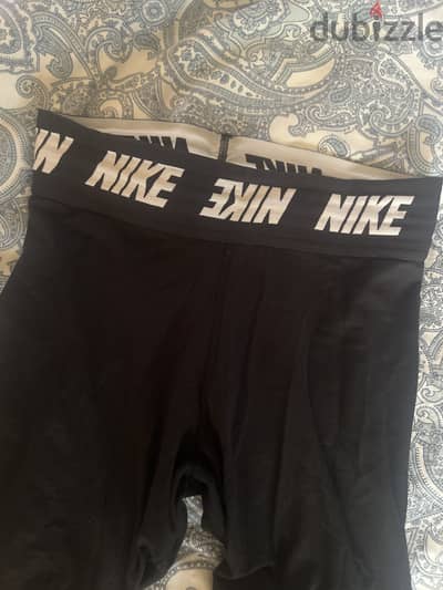 Nike Small tight fit leggings