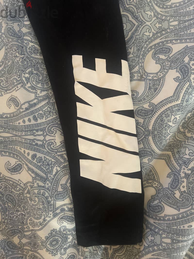 Nike Small tight fit leggings 2