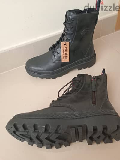 Bran new unisex boots