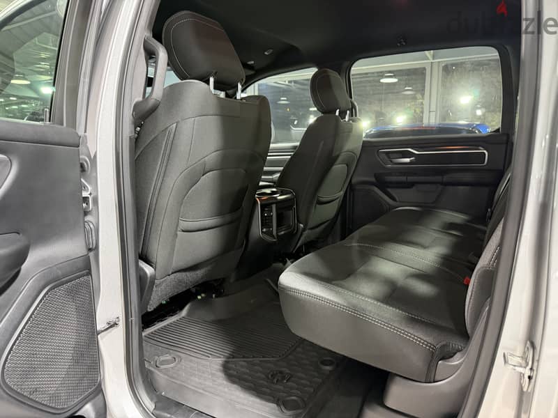 2019 Dodge Ram Pickup Bighorn 5